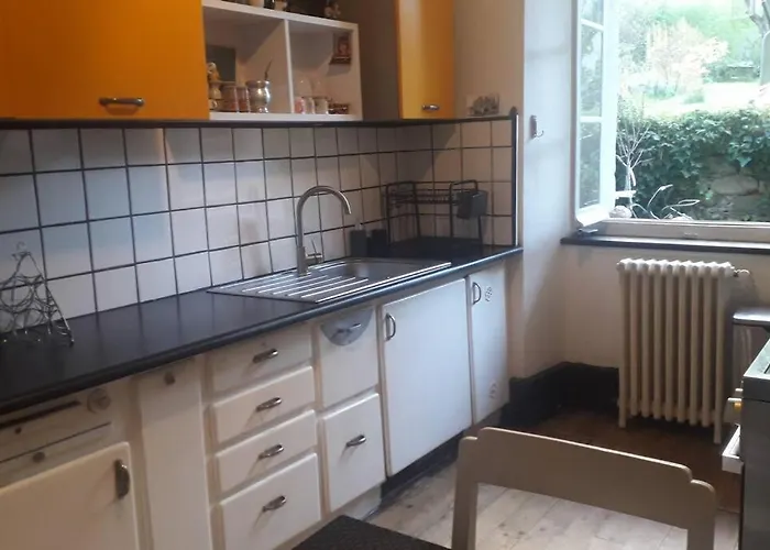 Magnifique Maison De Maître Du 18e Avec Jardin *