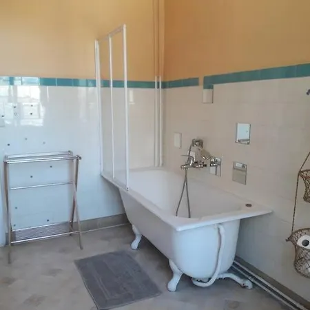 Magnifique Maison De Maitre Du 18e Avec Jardin * Luz-Saint-Sauveur