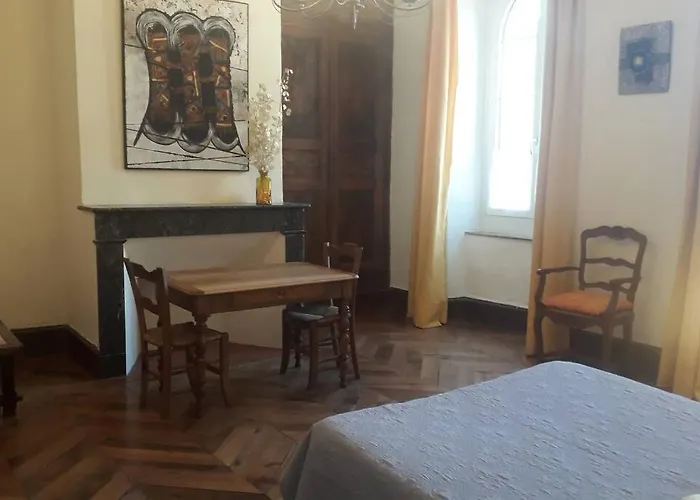 Magnifique Maison De Maitre Du 18e Avec Jardin Вилла Люс-Сен-Совёр